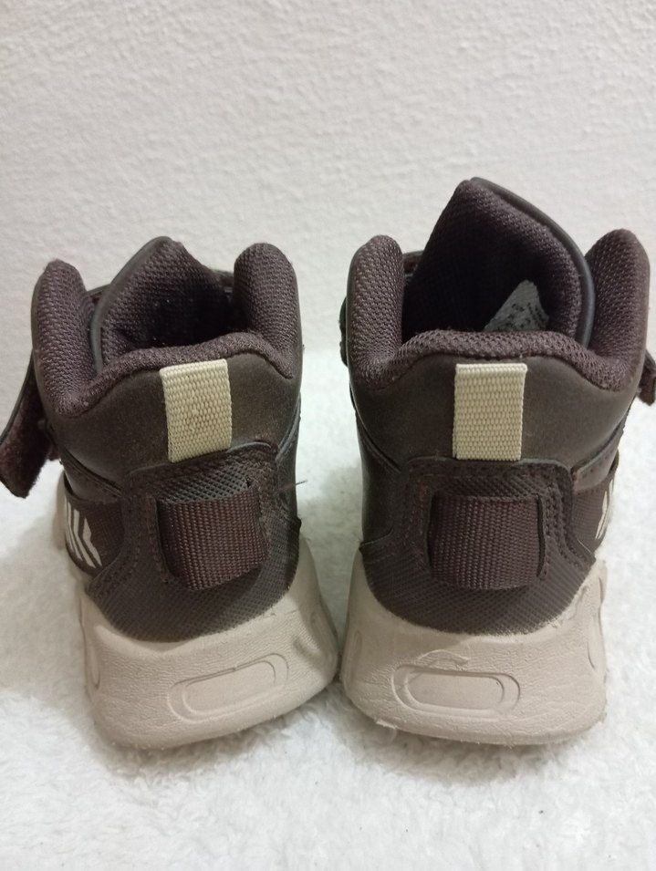 Erkek Çocuk Kahverengi Kaydırmaz Bantlı Bot - Görsel 5