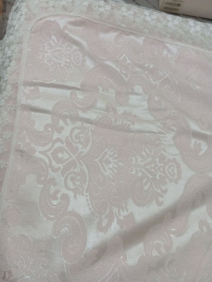 Pastel pudra kendinden desenli Yatak Örtüsü - Görsel 4