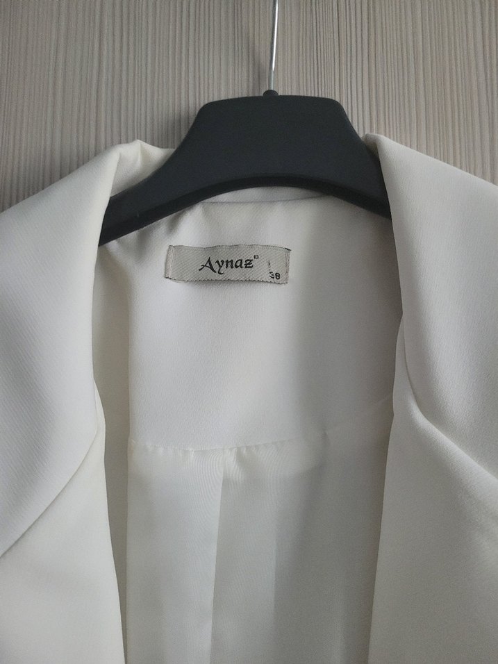 Düğmeli Beyaz Kadın Uzun Blazer Ceket - Görsel 3