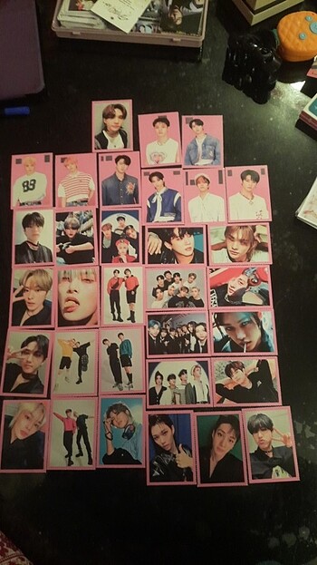 32 stray kids fotokartı .