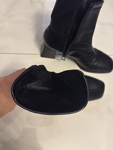 38 Beden Kadın bot Stradivarius
