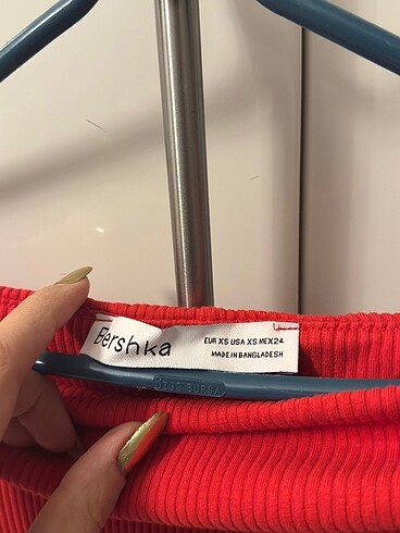 s Beden kırmızı Renk Bershka kırmızı elbise