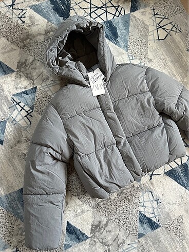 xs Beden Zara şişme mont