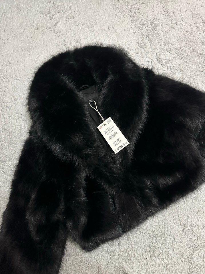 Kadın Siyah Kürk Detaylı Kısa Ceket - Görsel 2