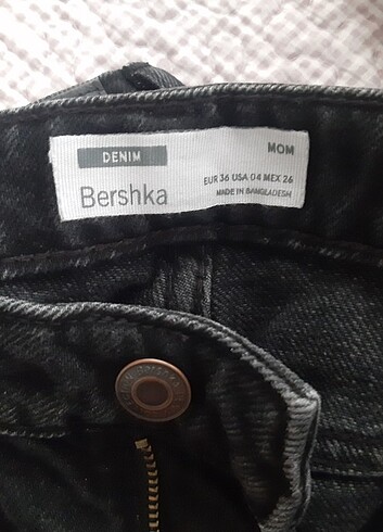 36 Beden siyah Renk Bershka Jean