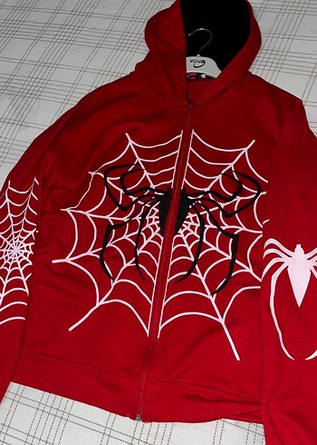 Bershka Spiderman baskılı kırmızı kapüşonlu