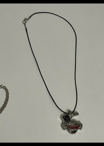 Anime Tokyo Ghoul Ağzı Kırmızı Kolye - Görsel 2