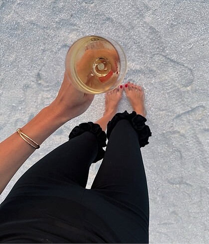 Hande Erçel bermuda - Görsel 2