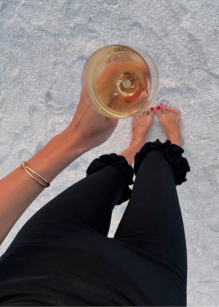 Hande Erçel bermuda - Görsel 2