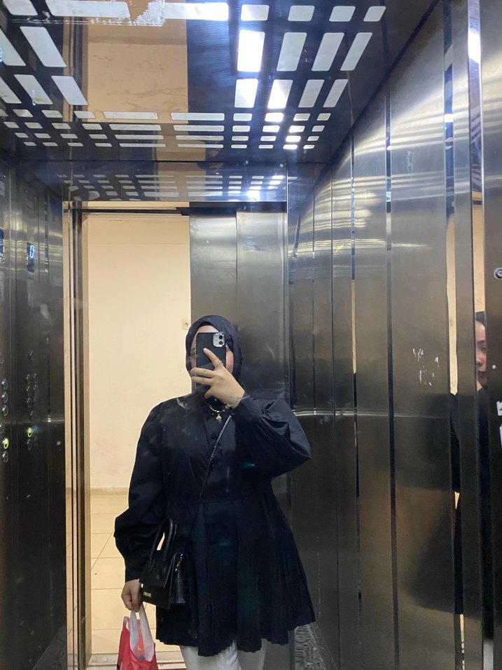 siyah pileli tesettür gömlek - Görsel 2