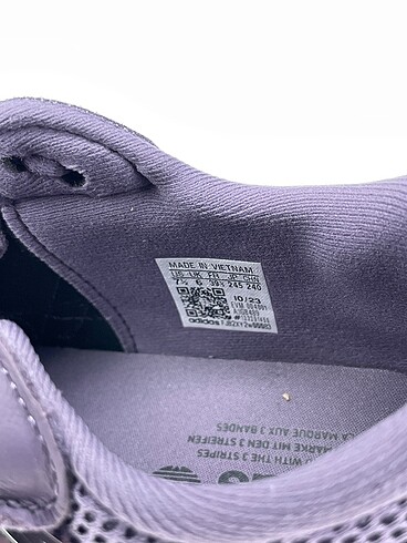 38,5 Beden mor Renk Adidas Spor Ayakkabı %70 İndirimli.