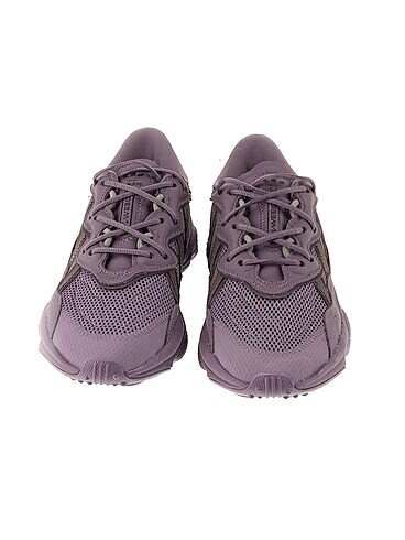 38,5 Beden Adidas Spor Ayakkabı %70 İndirimli.