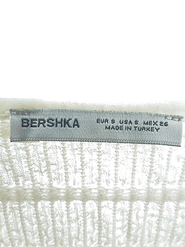 s Beden beyaz Renk Bershka Kısa Elbise %70 İndirimli.