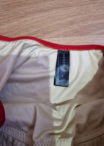 Kırmızı Drapeli Kadın Mayo, 38 Beden - Görsel 2