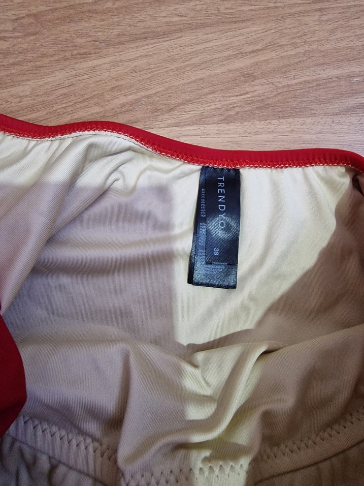 Kırmızı Drapeli Kadın Mayo, 38 Beden - Görsel 2