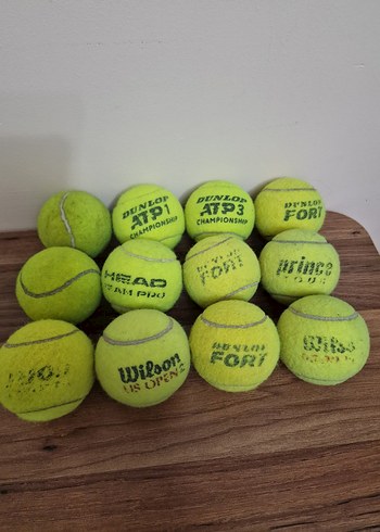 Çok Renkli Tenis Topları Seti