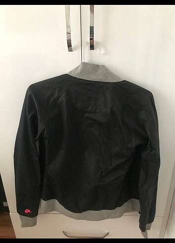 s Beden Nike bomber