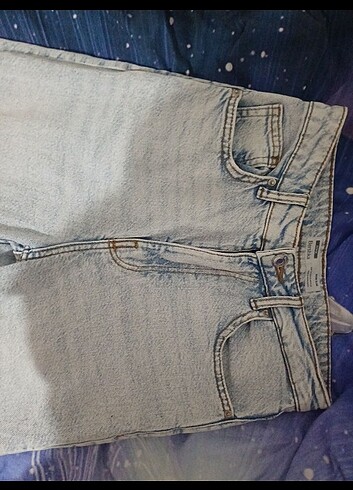 34 Beden mavi Renk Berhska mom slim jeans