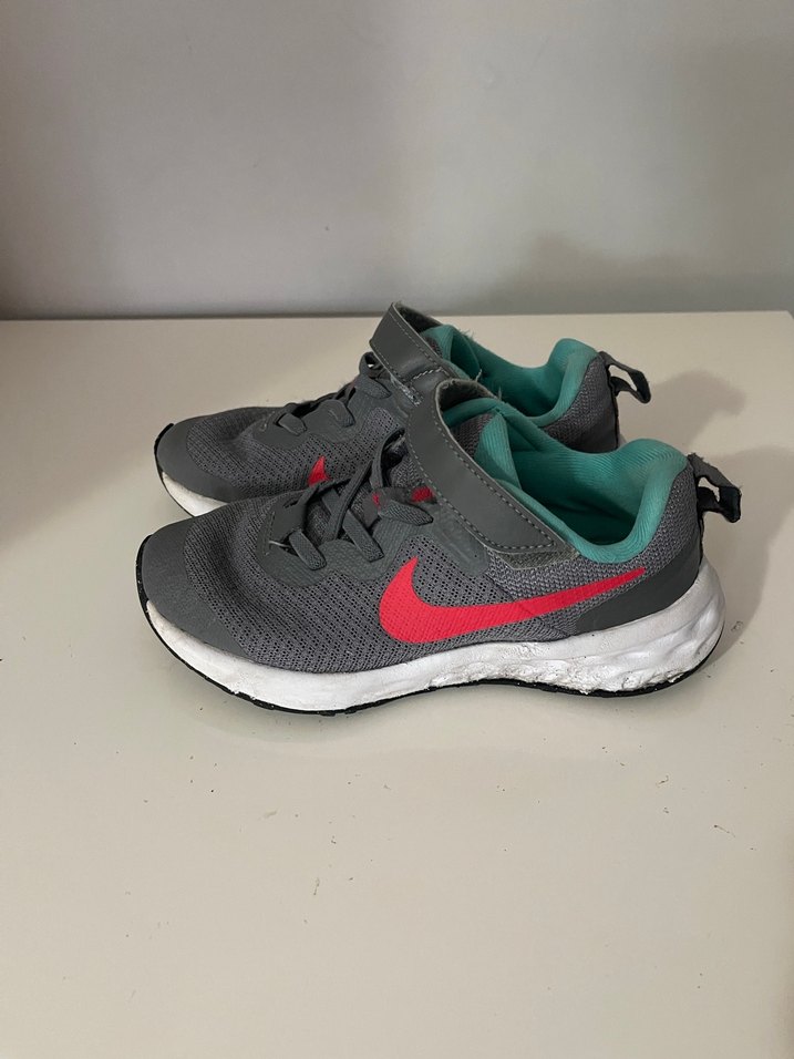Gri Erkek Çocuk Spor Ayakkabı Nike - Görsel 3
