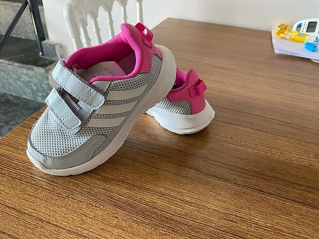 Adidas Adidas çocuk ayakkabısı