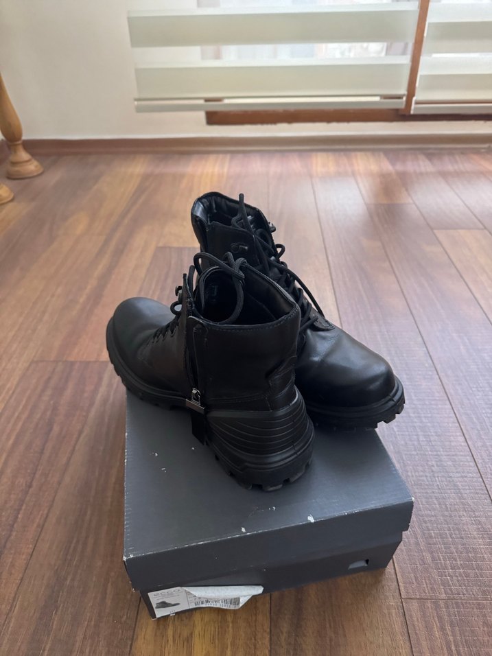 Ecco siyah deri bot - Görsel 3