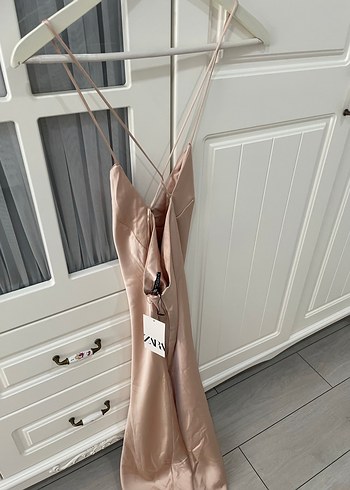 xs Beden Zara etiketli elbise