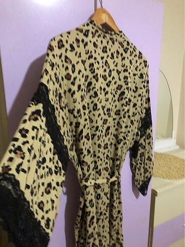 xl Beden Leopar Dantel Detaylı Sabahlık