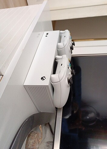 2 kol da sağlam 3 aylık Xbox series S
