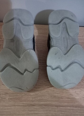 28 Beden çeşitli Renk Skechers