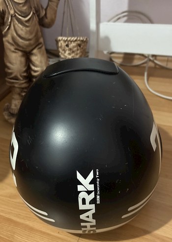 Kilitli Siyah SHARK Motosiklet Kaskı - Görsel 4