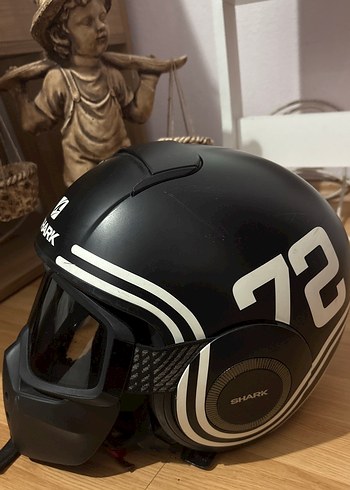 Kilitli Siyah SHARK Motosiklet Kaskı - Görsel 3