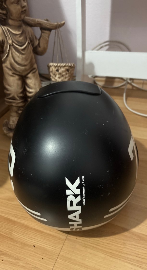 Kilitli Siyah SHARK Motosiklet Kaskı - Görsel 4