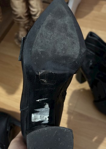 Siyah Deri Yılan Desenli Gotik Tokalı Botlar - Görsel 4