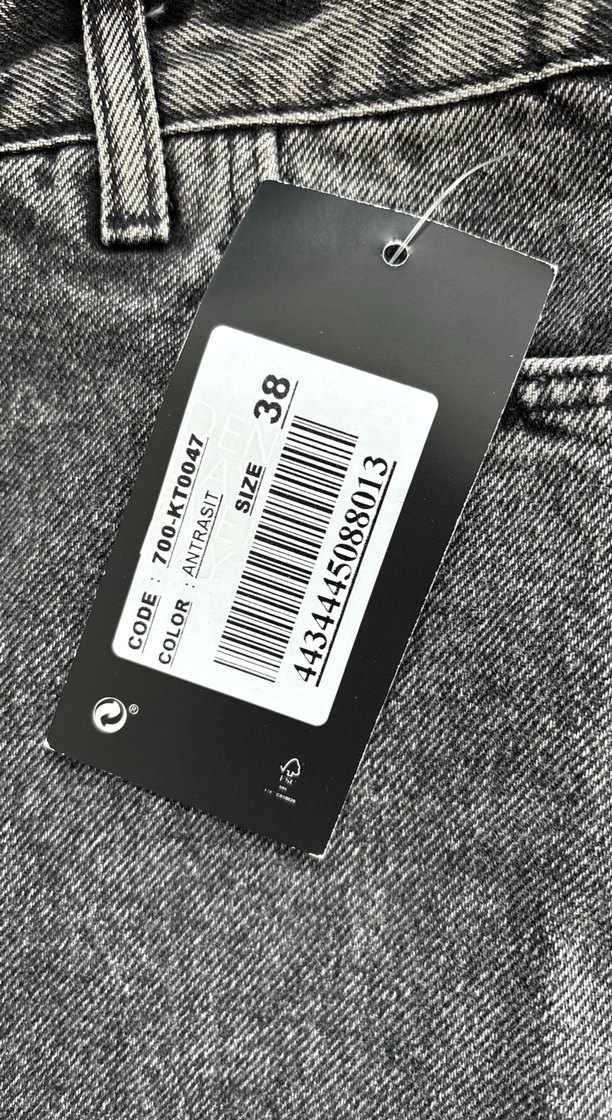 Gri Düğmeli Bol Kesim Kadın Jean - Görsel 2