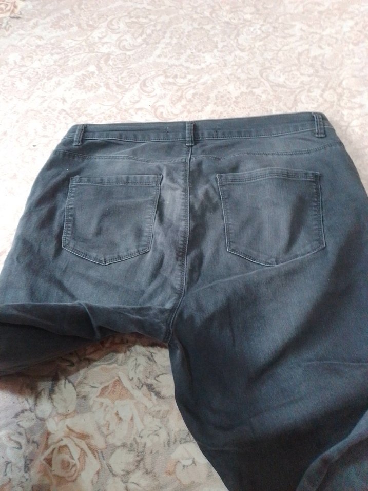 Gül İşlemeli Koyu Gri Kot Pantolon - Görsel 5