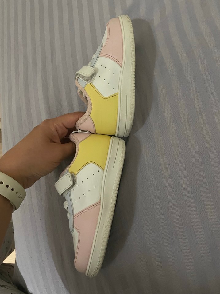 Kız Çocuk Bağcıklı ve Cırtcırtlı Spor Ayakkabı - Görsel 5