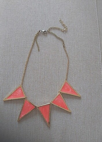 Pembe üçgen şekilli kolye - Görsel 3