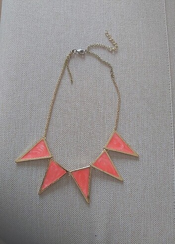 Pembe üçgen şekilli kolye - Görsel 4