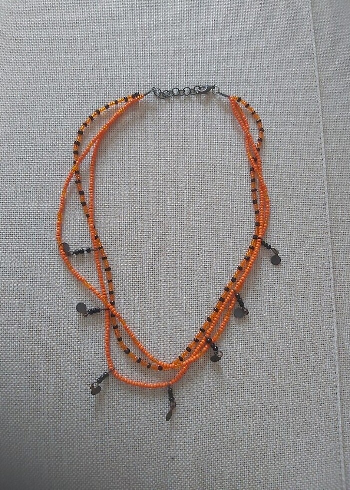 El Yapımı üçlü turuncu boncuklu kolye - Görsel 3