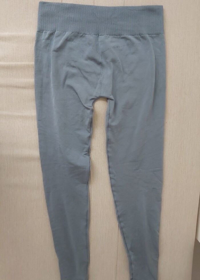 Yazlık ince spor tayt parlak görünümlü S/M beden - Görsel 2