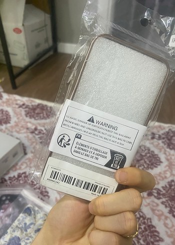 Altın Renkli Pullu Bohem Telefon Kılıfı - Görsel 3