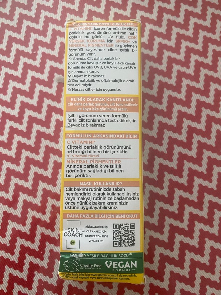 Garnier C Vitamini Parlak Yüz Kremi SPF50+ - Görsel 2
