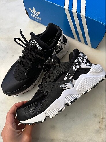 Nike Air Huarache