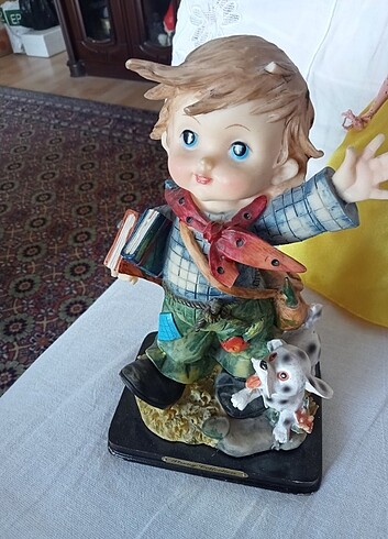 Vintağe ahşap üstü okul çocuğu figürü biblo