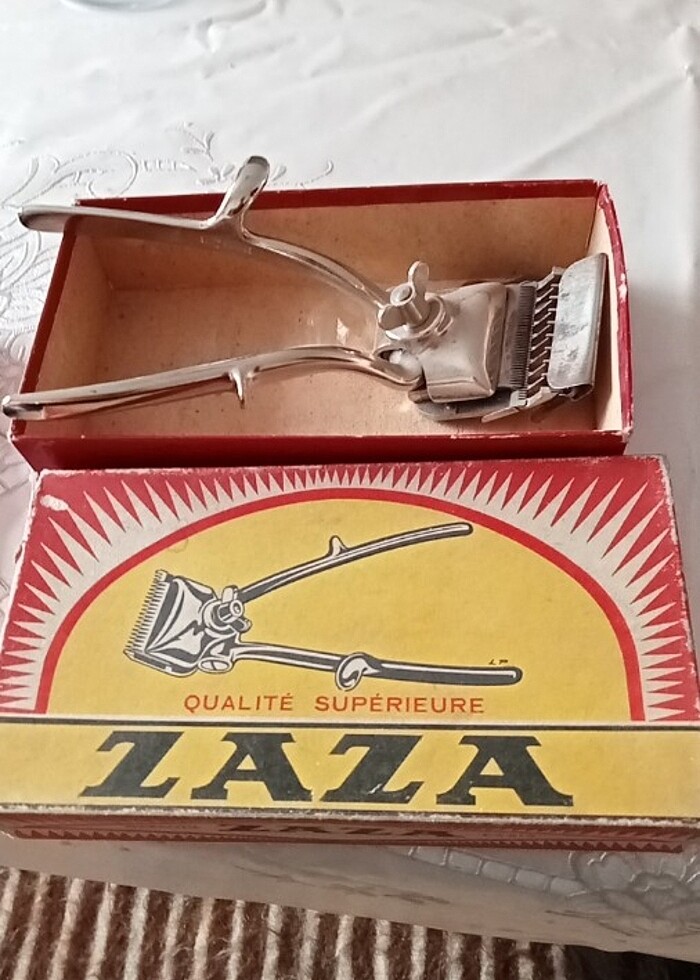 Vintağe Zaza marka elde saç kesme makinası  - Görsel 2