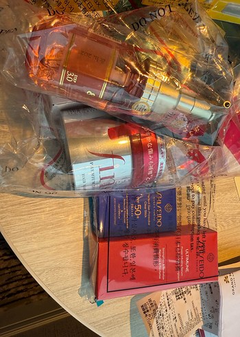 Shiseido SPF 50+ Şeffaf Güneş Koruyucu Stick - Görsel 2