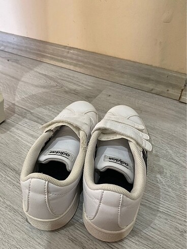 32 Beden beyaz Renk erkek çocuk spor ayakkabı