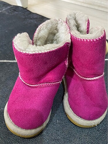 Ugg ugg bot