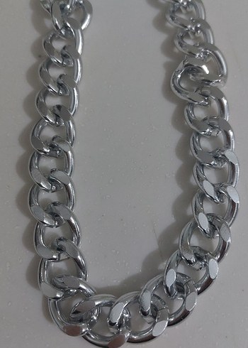 Gümüş Zincir Detaylı Kısa Kolye - Görsel 3