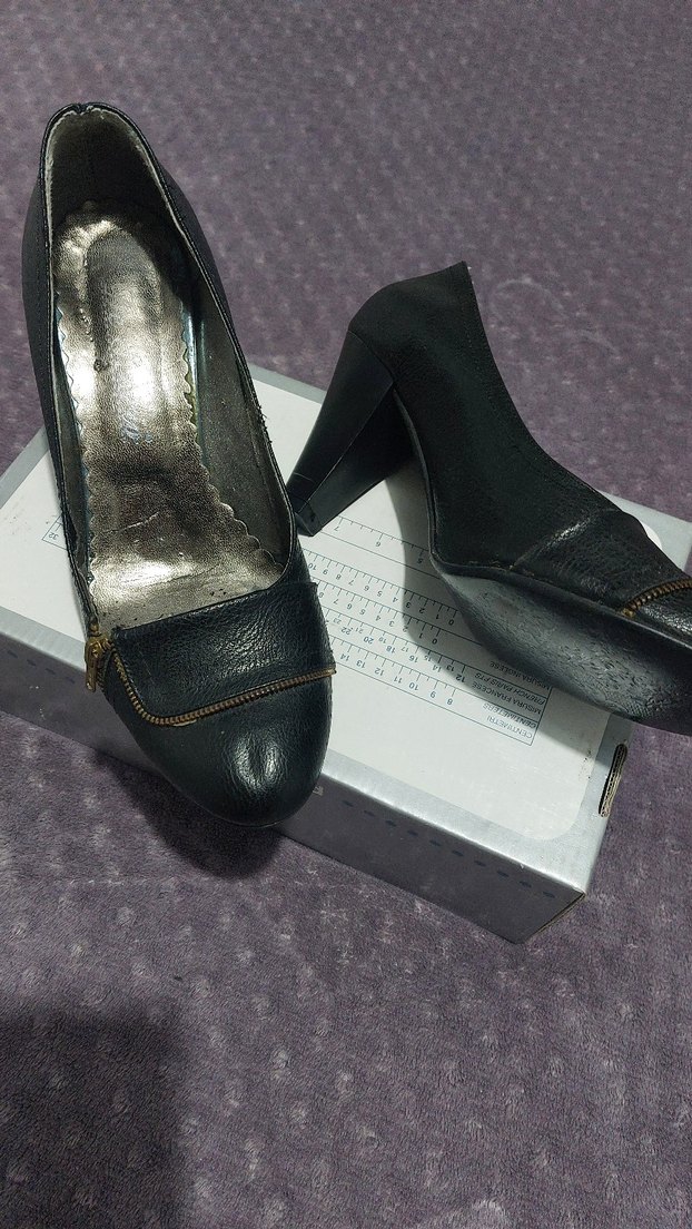 Siyah Deri Tokalı Yüksek Topuklu Stiletto - Görsel 4